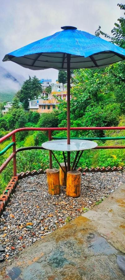 Airy Madhouse Hotel Mussoorie Buitenkant foto