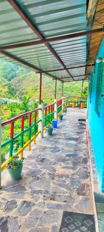 Airy Madhouse Hotel Mussoorie Buitenkant foto