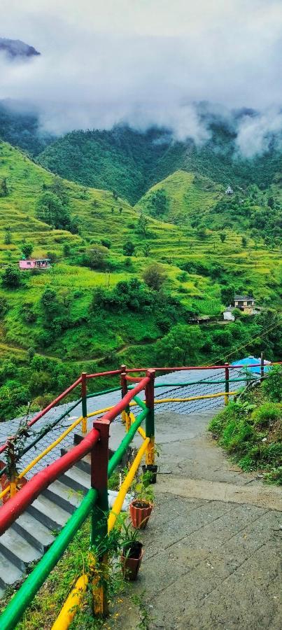 Airy Madhouse Hotel Mussoorie Buitenkant foto